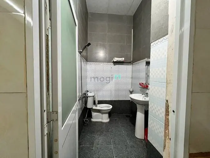 Bán Nhà Nghỉ Mặt Tiền Đường Tạ Quang Bửu Pleiku Gia Lai