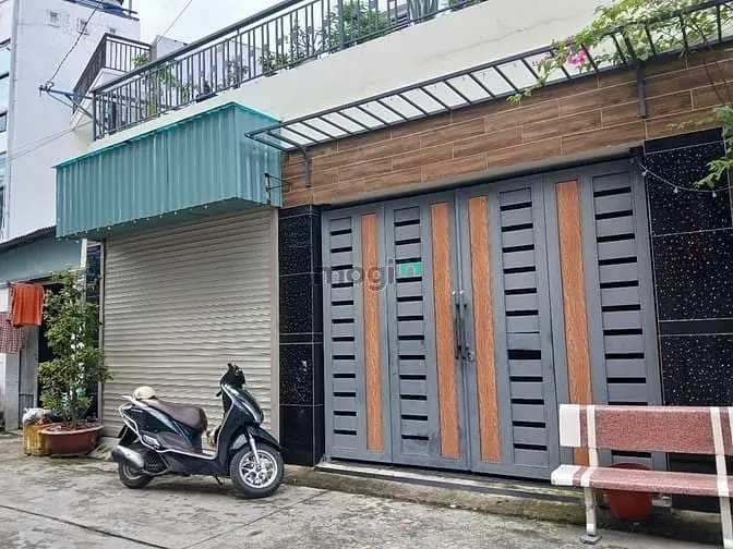 Bán Nhà Quận 2 Nhà 2 Tầng - Mặt Tiền Đg Ôtô 7Chỗ Thông ✨ Ngang 8.6M