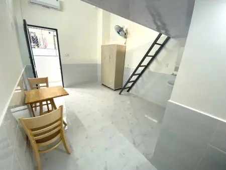 300M Đi Bv Tâm Trí-Phòng Gác+Máy Lạnh Ở Trường Chinh Gần Phan Văn Hớn, An Sương, Nguyễn Văn Quá