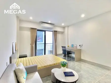 Ngay Cầu Vượt Hoàng Hoa Thám Giá Cực Kỳ Yêu Thương