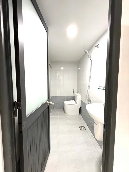 Cho Thuê Nhà Trọ Quốc Lộ 50, Bhbc. (6.5X4.5) Mới Đẹp Vào Ở Ngay, 5.5Tr