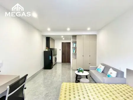 Ngay Cầu Vượt Hoàng Hoa Thám Giá Cực Kỳ Yêu Thương