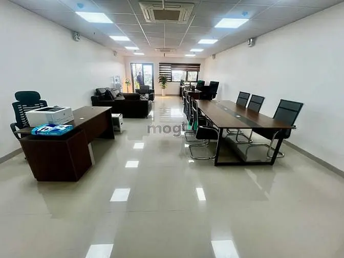 Chính Chủ Bán Tòa Nhà Văn Phòng Lạc Long Quân