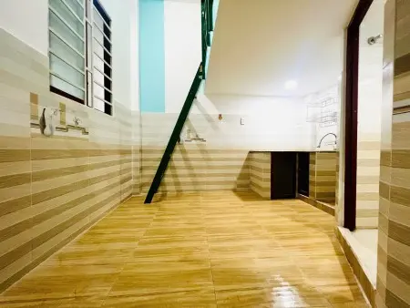 Trống Duplex Gác Cao - Ở Được 3,4 Người - Diện Tích Rộng - Ngay Nguyễn Duy Trinh Quận 2