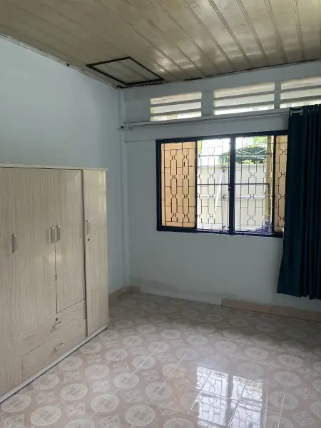 Phòng Trọ Gần Chợ Bình Thới, Có Ban Công Hướng Cửa Sổ Phía Đông Tại Đường Phú Thọ, P1, Q11