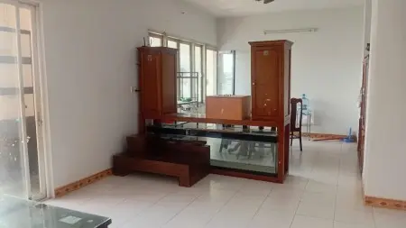 Cho Thuê Căn Hộ Dành Cho Gia Đình 6 Người Khu Cư Xá Điện Lực Thủ Đức, Yên Tĩnh, An Ninh. Gần Metro.