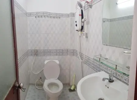 Phòng 48M8 Ban Công Lớn Full Nội Thất 5Tr8 Giá Rẻ Quận 1 Ở Được 5 Người! Có Máy Giặt