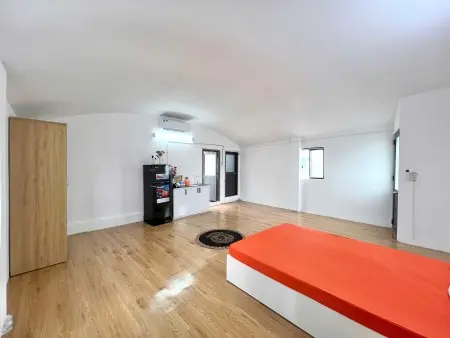 Cho Thuê Phòng Trọ Cmt8 Quận 10 – Gần Công Viên Lê Thị Riêng, Vạn Hạnh Mall, Đại Học Hoa Sen