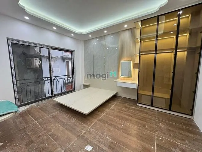 Bán Nhà Mới Trung Tâm Đống Đa - Thang Máy