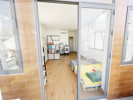 Phòng Trọ Cao Cấp – Full Nội Thất – Ban Công Thoáng Mát – Ngay Đh Văn Lang