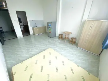 Phòng Trọ Mặt Tiền Ba Đình, Quận 8, Dt 20M2, Đủ Nt, View Sông Giá Chỉ 4,5 Triệu/Tháng