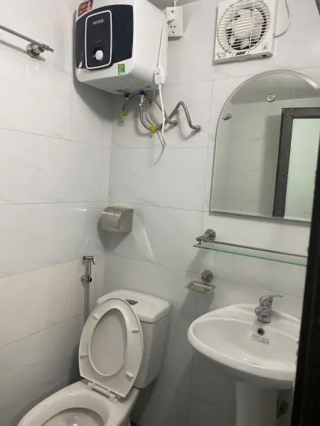 Cho Thuê Phòng Trọ Khép Kín Nhà Mặt Phố, Số 1A Phố Hoàng Thế Thiện - Sài Đồng