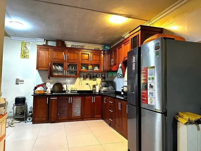 Bán Nhà Phân Lô - Sát Phố - Trần Quốc Hoàn