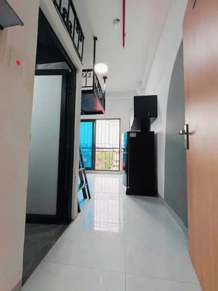 Tìm Khách Thuê Phòng - Ngay Hồ Triều Khúc