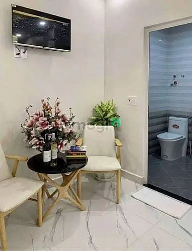 Bán Khách Sạn 8 Phòng, Mặt Tiền Phan Đình Phùng Cách Hồ Xuân Hương 2Km