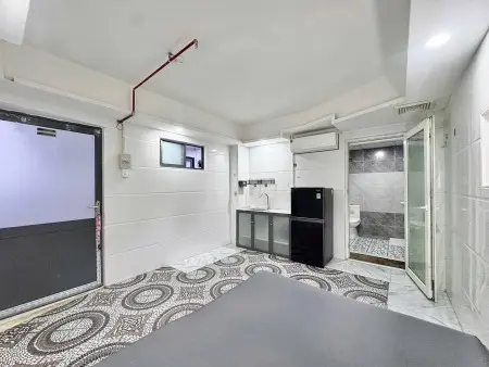 Phòng Đẹp - Giá Tốt - Ban Công - Nguyễn Duy Trinh, Quận 2