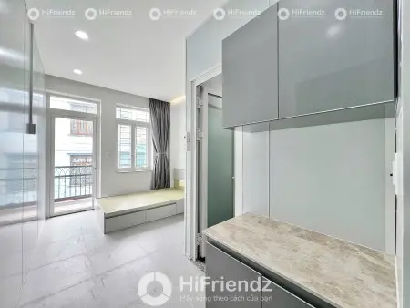 Căn Hộ Mới Xây Ngay Trần Bá Giao, Nội Thất Mới. Nhà Có Thang Máy