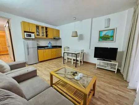 Căn Hộ Mới Tinh Sạch Sẽ, Đầy Đủ Nội Thất, Không Chung Chủ, Giờ Giấc Tự Do - Linh Lang, Ba Đình