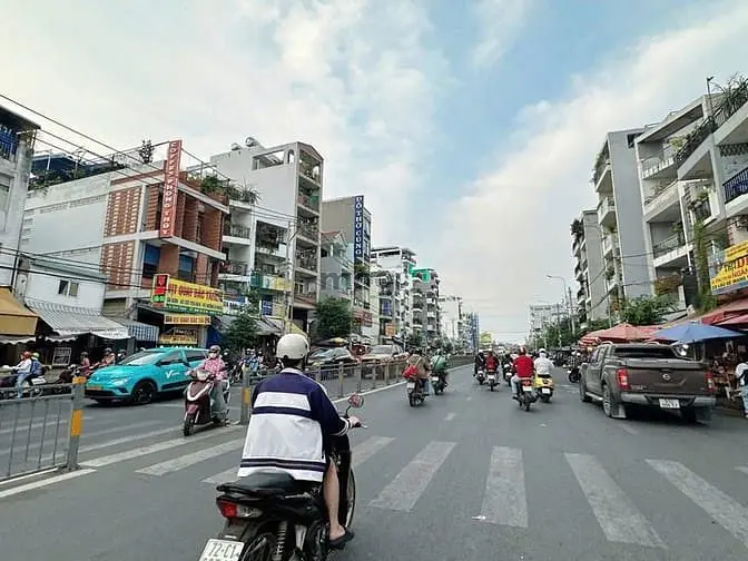 Nhà Mtkd 5 Lầu Ngang 5.5M 176M2 Ngay Vincom Nguyễn Xí Kd Đỉnh 34.9 Tỷ