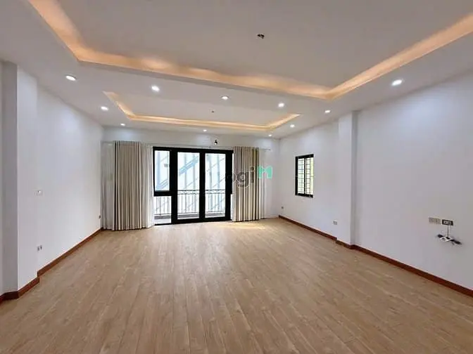 Bán Nhà Đại Cồ Việt 6 Tầng, Thang Máy, Ô.tô Cách 5M, (Thông Tin Thật)