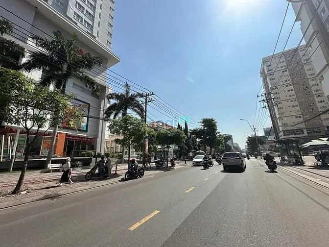 Nhà Mtkd 5 Lầu Ngang 5.5M 176M2 Ngay Vincom Nguyễn Xí Kd Đỉnh 34.9 Tỷ