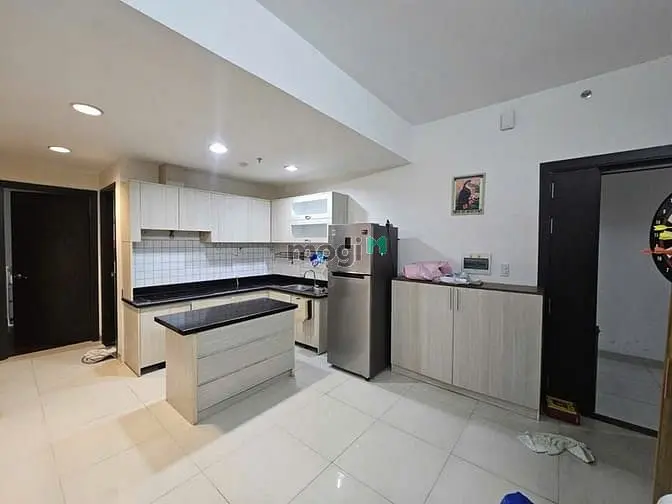 Chung Cư Hoa Sen Gần Đầm Sen, Căn 2P Ngủ, 77M2,Nội Thất Giá 11Tr