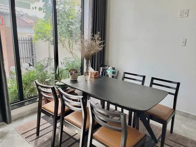 Bán Biệt Thự 2 Tầng Đường Hùng Vương Đà Lạt, Cách Hồ Xuân Hương 5 Phút