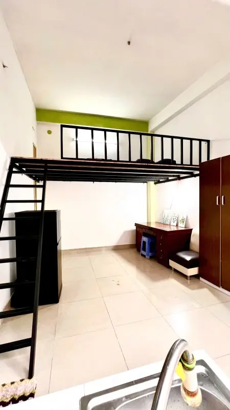 Chính Chủ Cần Cho Thuê Phòng Gác Ban Công, Phòng Góc Ban Công Riêng