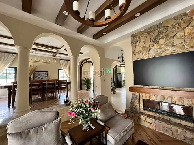 Bán Villa 3 Tầng Sổ Riêng Hẻm Ô Tô Lớn Đường An Bình Thành Phố Đà Lạt.