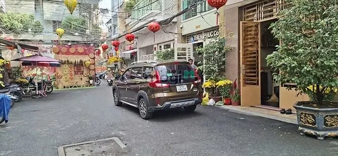 Mình Chính Chủ Cần Nhượng Lại Căn Nhà Bề Ngang 4M Dài 15M 4T Sân Thươg