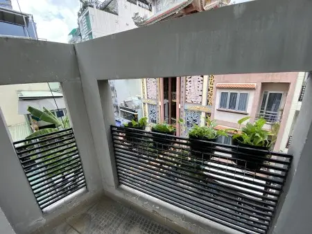 Phòng Cao Cấp, Đầy Đủ Tiện Nghi. Gần Đài Truyền Hình Và Trường Khoa Học Xã Hội & Nhân Văn 200 Mét.