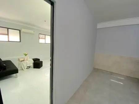 Còn 1 Phòng Trống Nội Thất Y Hình Ngay Ngã Tư Bốn Xã