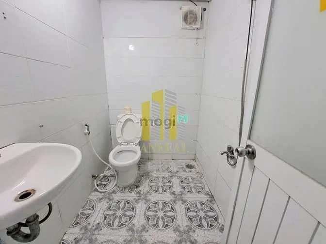 Cho Thuê Nhà Cấp 4 Trống Suốt Thuận Tiện Văn Phòng - Kho Giá 17 Triệu