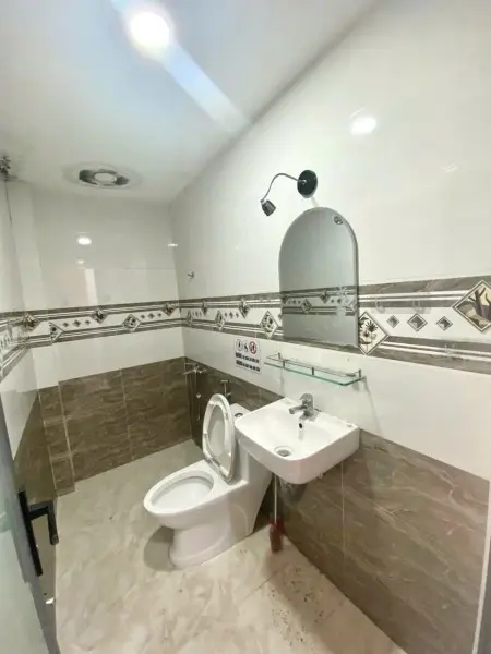 Chdv Mới Xây Sẵn Máy Lạnh Ngay Chợ Lê Văn Quới, Ngã Tư Bốn Xã Giá Chỉ 3Tr4