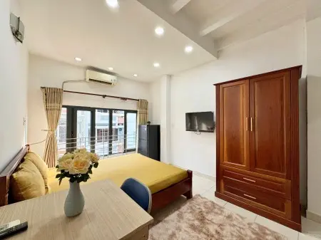 Phòng Cao Cấp Thoáng Mát Mặt Tiền 3/2 – Việt Nam Quốc Tự