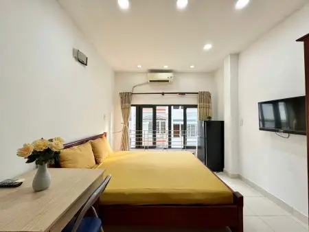 Phòng Cao Cấp Thoáng Mát Mặt Tiền 3/2 – Việt Nam Quốc Tự