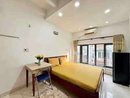 Phòng Cao Cấp Thoáng Mát Mặt Tiền 3/2 – Việt Nam Quốc Tự