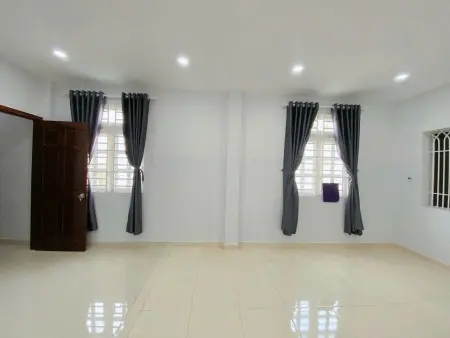 Phòng 35M2 Cửa Sổ To - Tiện Đi Vhu . Huit , Hvhk