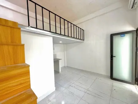 Cho Thuê Duplex Siêu Rộng Cực Rẻ Ngay Chân Cầu Kiệu, Cách Quận 1 Chỉ 5 Bước Chân