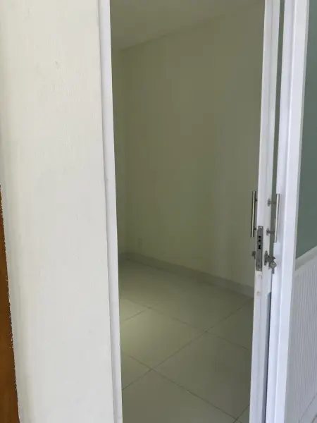 Cho Thuê Căn Hộ Chung Cư: 1 Phòng Ngủ Lớn, 1 Phòng Ngủ Nhỏ, 1 Wc, 1 Bếp, 1 Phòng Khách, 1 Ban Công,