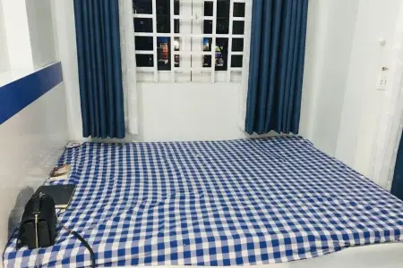 Nhà Phố Cho Thuê, 1 Trệt 1 Lầu, Có Chỗ Đậu Ô Tô, Full Nội Thất, Vô Ở Ngay, Khu Dân Trí Cao