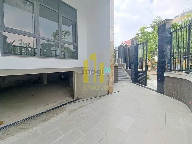 Villa Đường Trần Não Hầm 3 Lầu Căn Góc Giá 80 Triệu