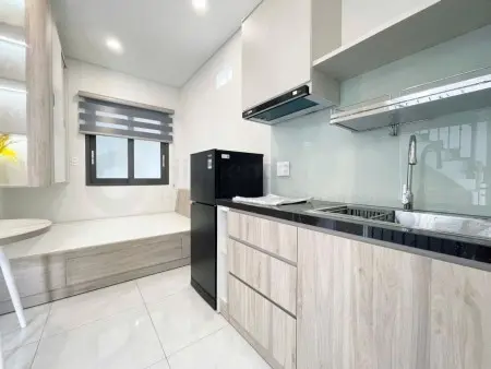 Cho Thuê Căn Hộ Có Thang Máy Giá Rẽ - Chợ Bà Chiểu - Khu Phan Xích Long - Cầu Bông