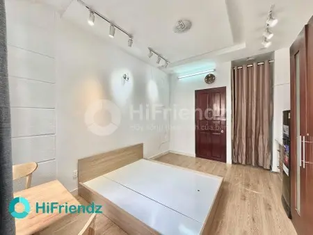 Cho Thuê Phòng Ban Công, Cửa Sổ Lớn - Gần Phan Xích Long Giáp Q1, Q3