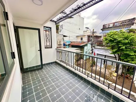 Nhà Nguyên Căn Mới Tinh, 2 Phòng Ngủ, Hẻm Xe Hơi Đường Huỳnh Thiện Lộc, Tân Phú.