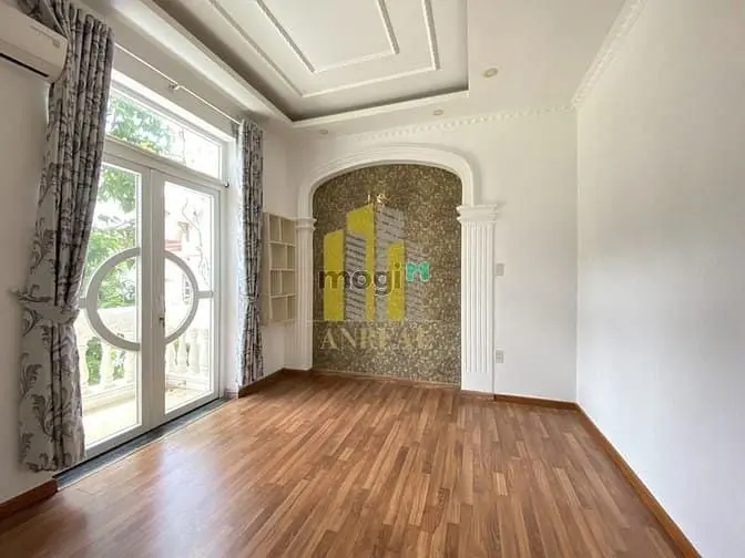 Cho Thuê Villa Trần Não Hiện Đại Sân Vườn - View Landmark