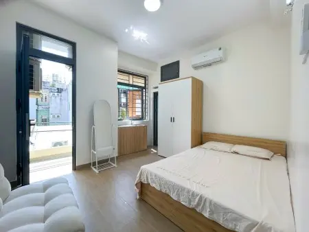 Cho Thuê Phòng Ban Công Phú Nhuận Gần Phan Xích Long, Full Nội Thất