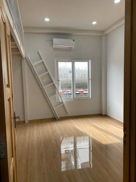 Căn Hộ Duplex, Full Nội Thất, Cửa Sổ Thoáng, Ngay Chợ Thạch Đà.