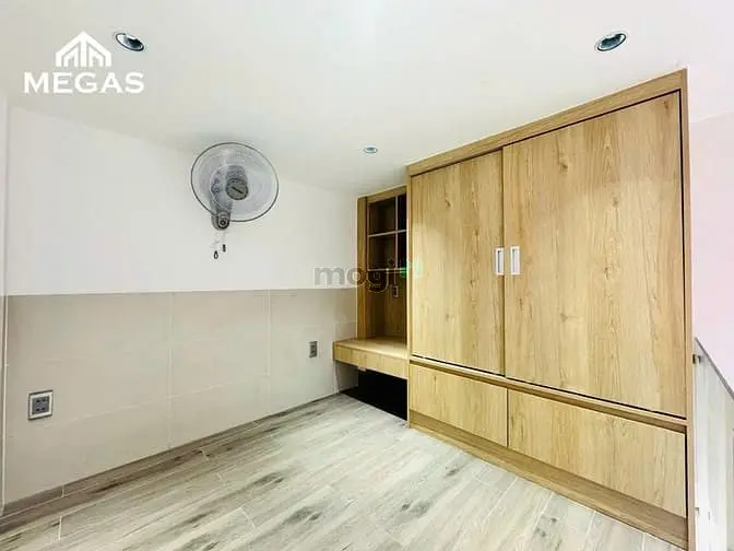 Trống 2 Phòng Gác Cao - Full Nt - Mới Ngay Nguyễn Ảnh Thủ - Tô Ký