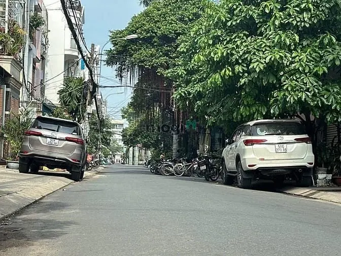 Chdv 6L Ngang 5.5M 110M2 Hxt Dương Quảng Hàm 10Pn T.máy Ngay Vl 21 Tỷ